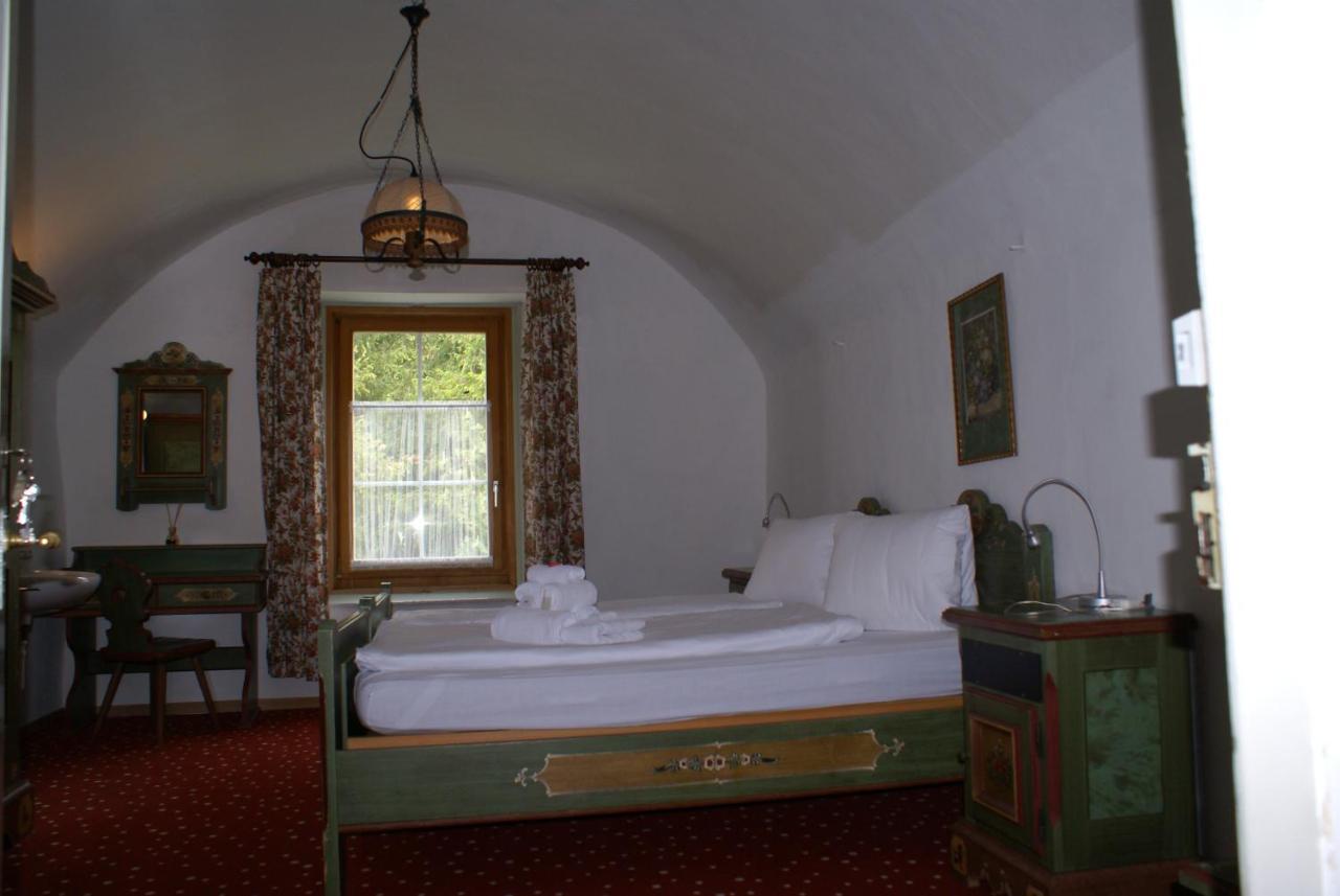 Historisches Hotel Piz Ela Berguen Ngoại thất bức ảnh
