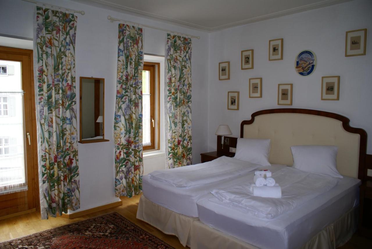 Historisches Hotel Piz Ela Berguen Ngoại thất bức ảnh