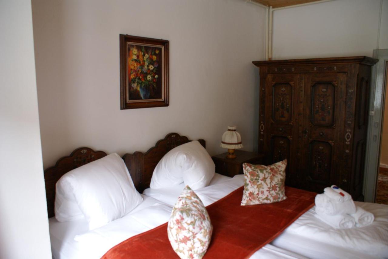 Historisches Hotel Piz Ela Berguen Ngoại thất bức ảnh