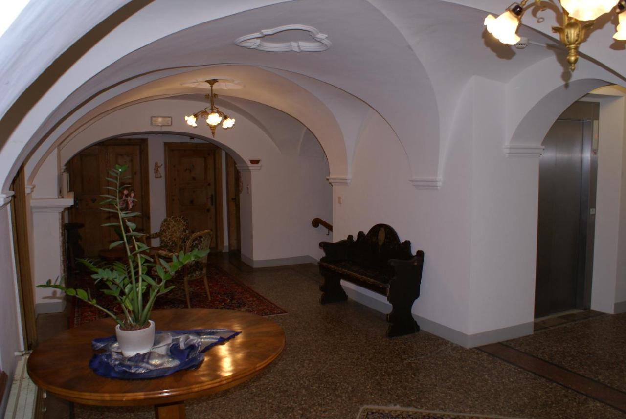 Historisches Hotel Piz Ela Berguen Ngoại thất bức ảnh