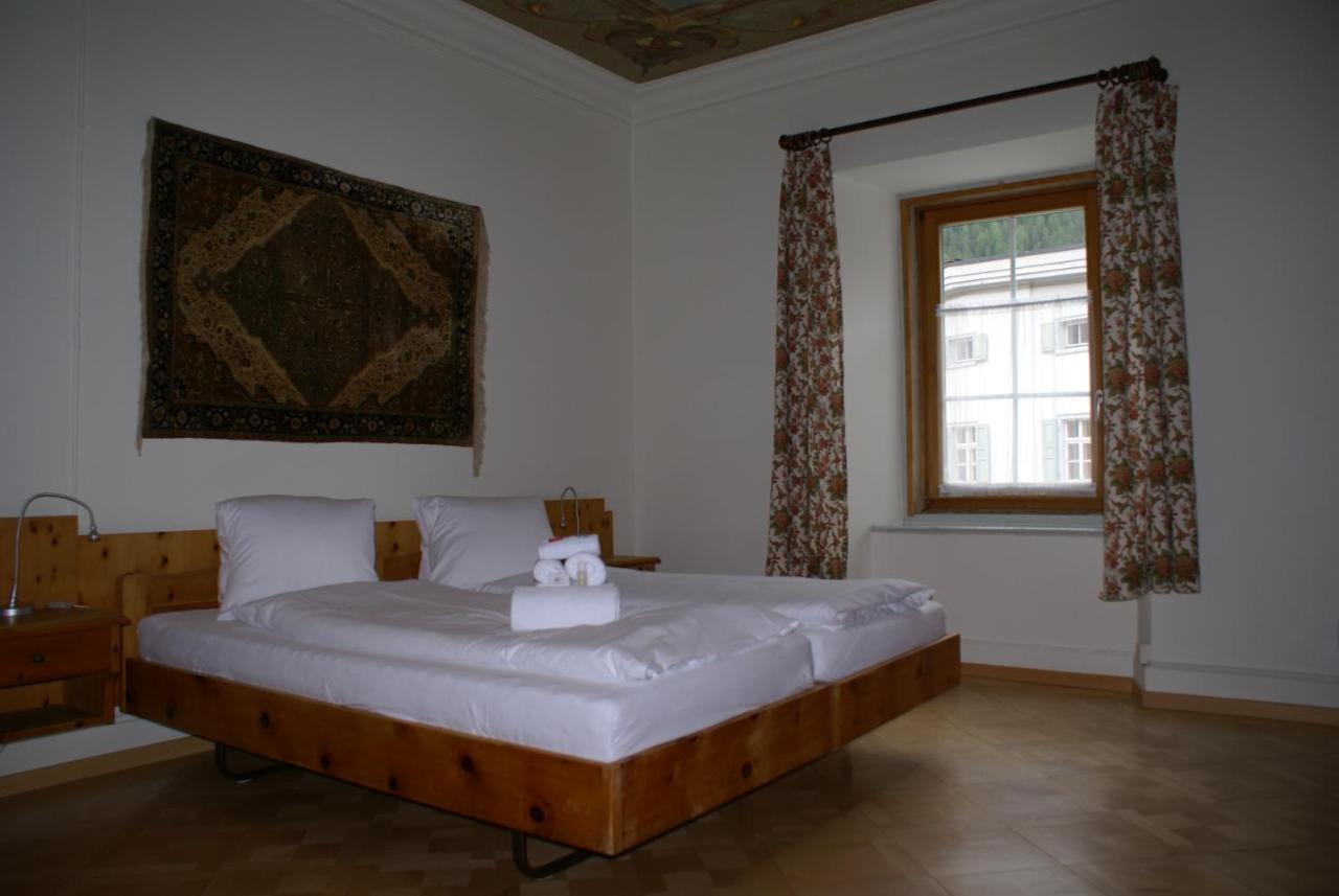 Historisches Hotel Piz Ela Berguen Ngoại thất bức ảnh