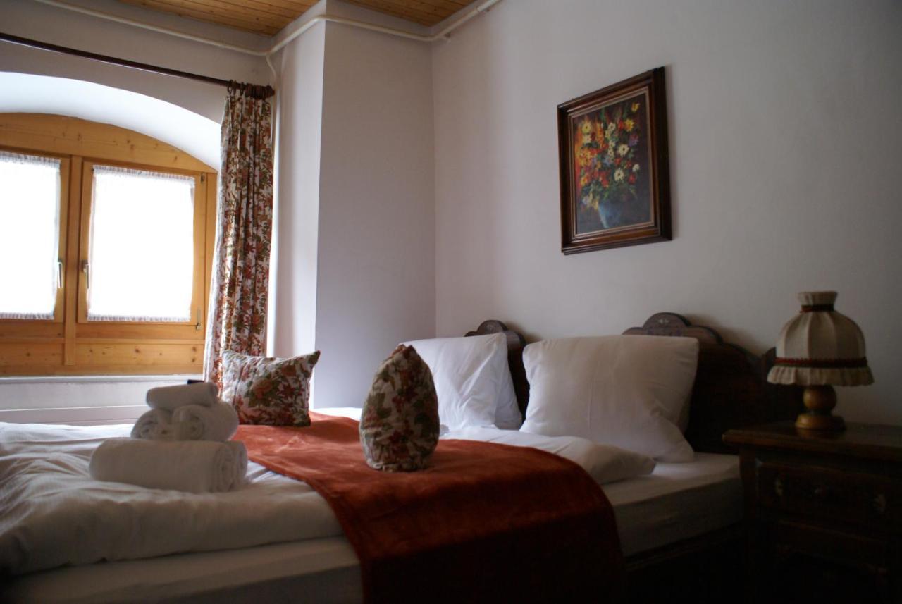 Historisches Hotel Piz Ela Berguen Ngoại thất bức ảnh