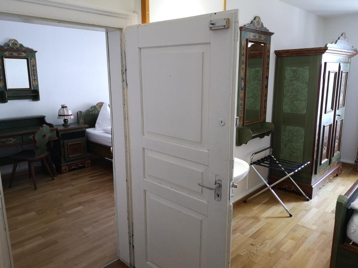 Historisches Hotel Piz Ela Berguen Ngoại thất bức ảnh