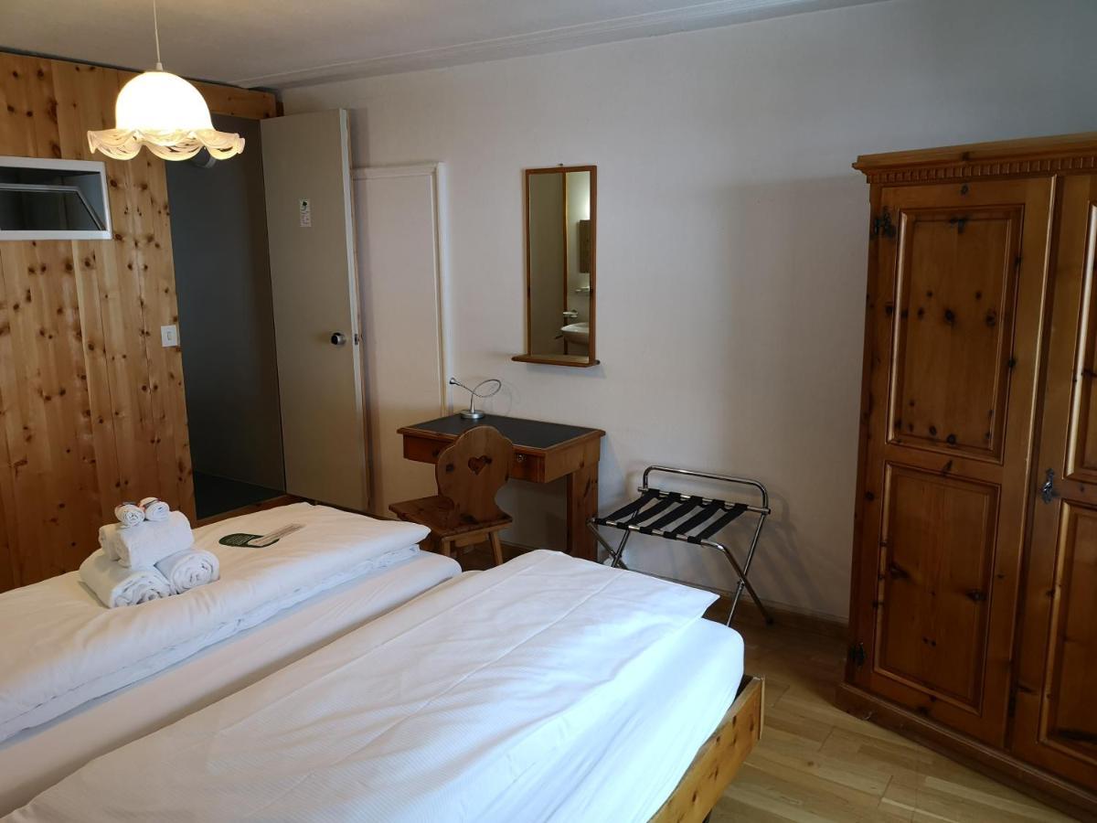 Historisches Hotel Piz Ela Berguen Ngoại thất bức ảnh