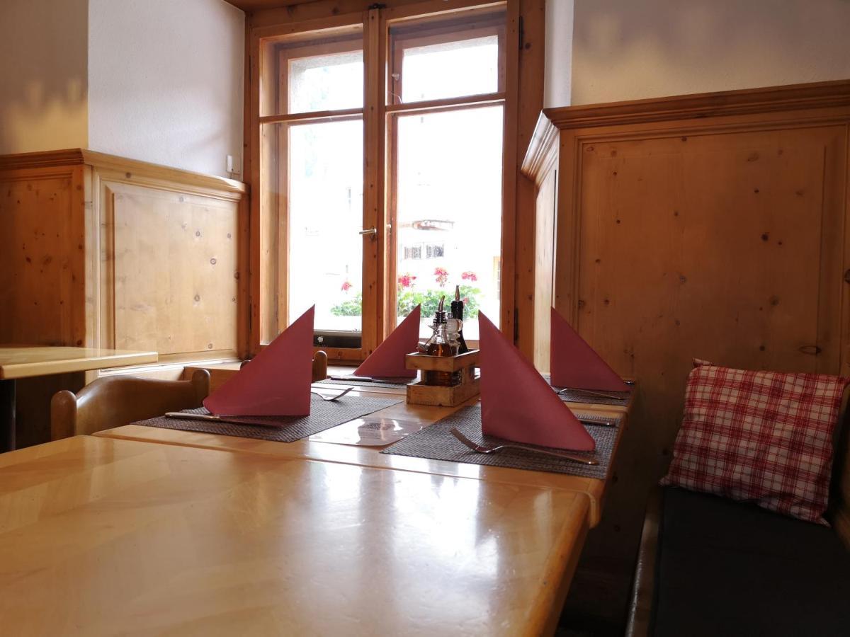 Historisches Hotel Piz Ela Berguen Ngoại thất bức ảnh